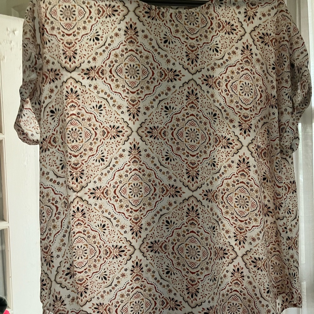 Elegant Patterned Women's Top